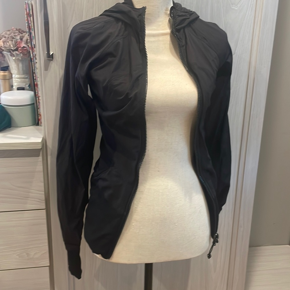 Hooded running jacket